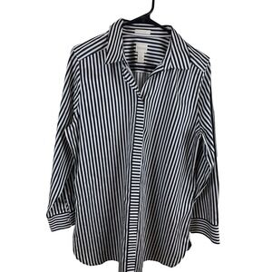 Chicos button shirt women's M black white striped zebra hidden button long